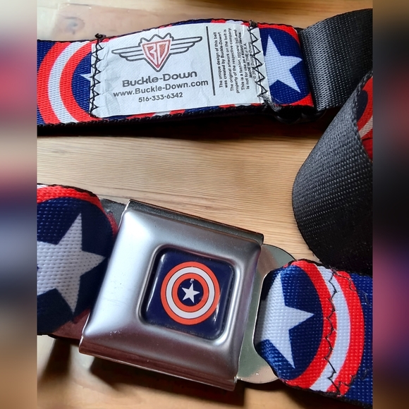 Marvel Captain America Buckle-Down Seat Buckle Belt - Picture 2 of 6